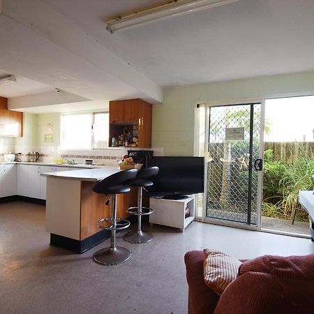 Caloundra Backpackers Hostel Exterior photo