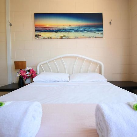 Caloundra Backpackers Hostel Exterior photo
