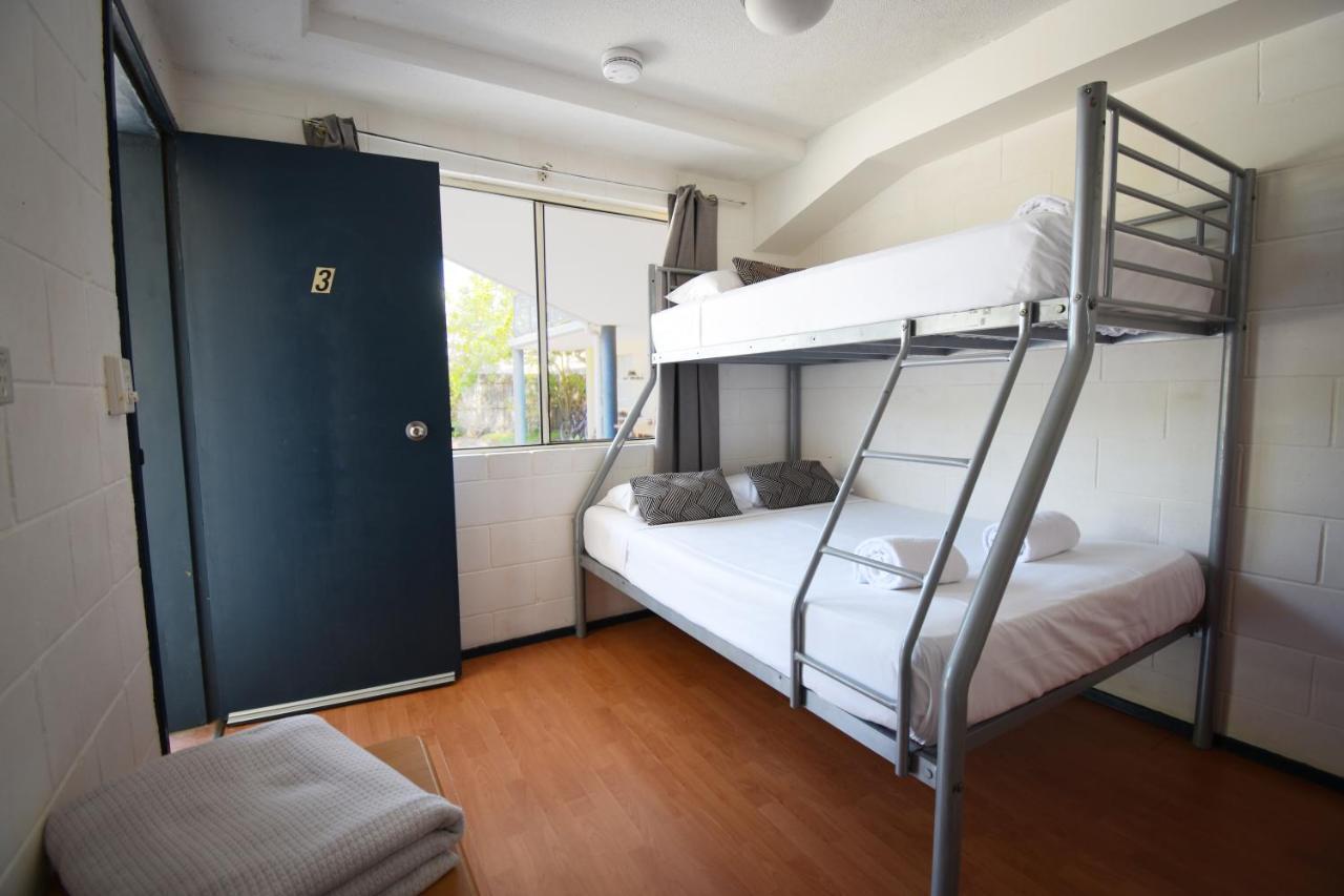 Caloundra Backpackers Hostel Exterior photo