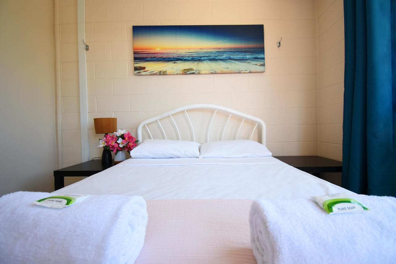 Caloundra Backpackers Hostel Exterior photo